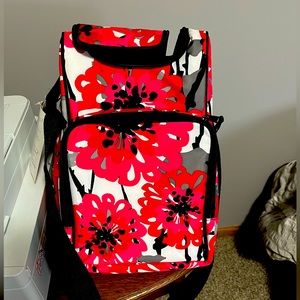 NEW!  Thirty One Pack and Pour thermal set